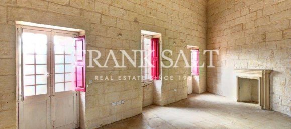 Hotel de 4 dormitorios en Attard, Malta No. 9460 3