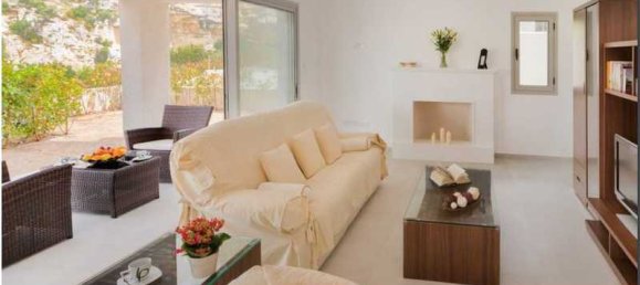 4 bedrooms Villa in Tala, Cyprus No. 15462 2