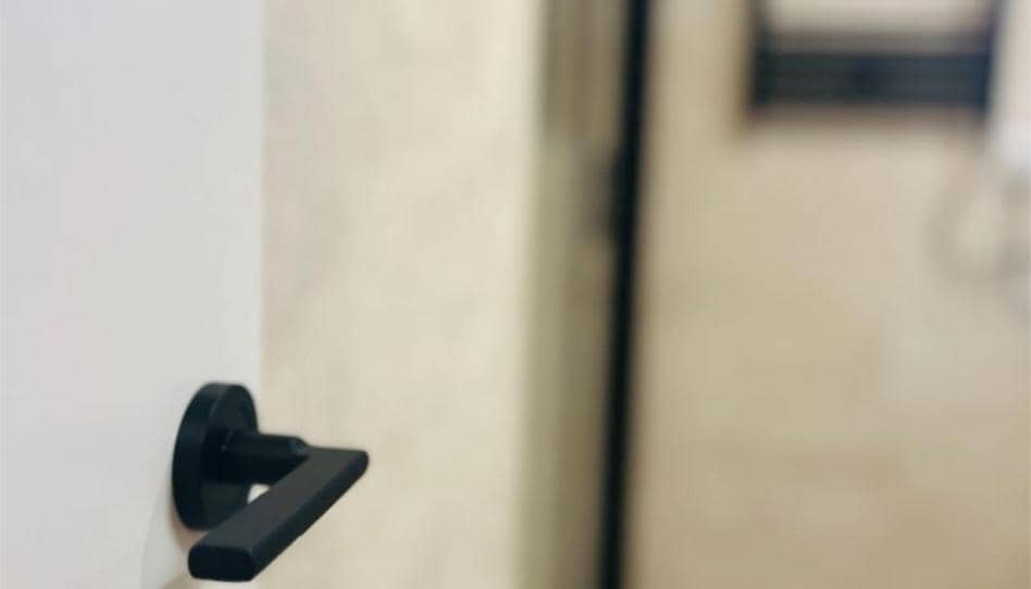 3 غرف نوم شقة في Cornella De Llobregat, Spain رقم 246357