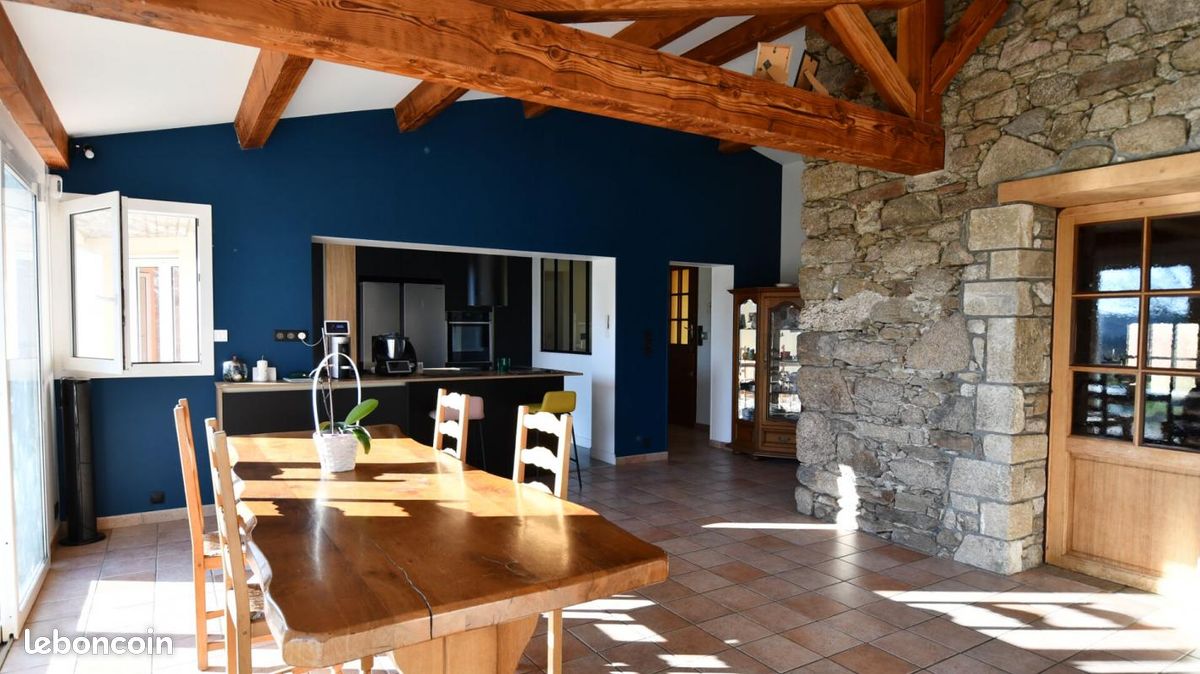 2 bedrooms House in Clisson, France No. 100858