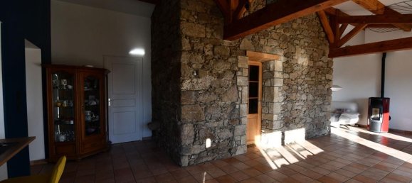 2 bedrooms House in Clisson, France No. 100858 3