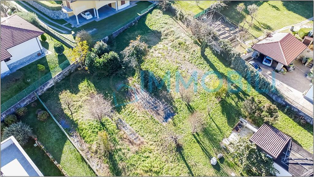 1000m² Land in Olginate, Italy No. 137029