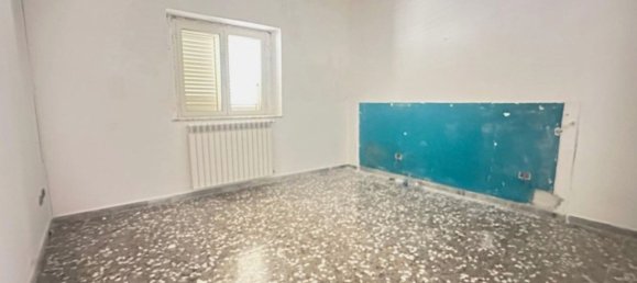 4 rooms Apartment in Taranto, Italy No. 283933 7