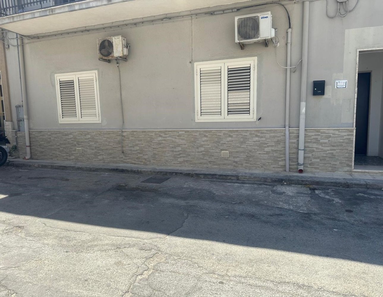 4 rooms Apartment in Taranto, Italy No. 283933