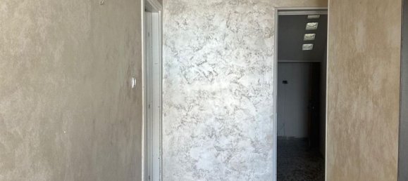 4 rooms Apartment in Taranto, Italy No. 283933 2