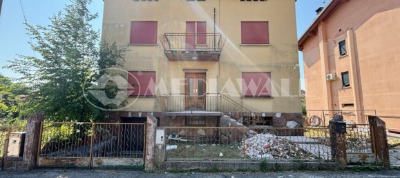 4 Schlafzimmer Haus in Pordenone, Italy, Nr. 166240 6