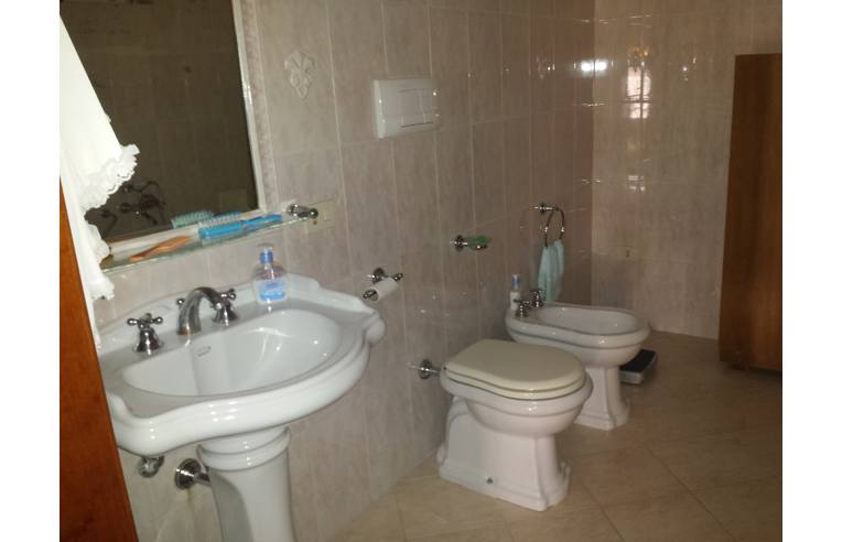 5 rooms Apartment in Naples, Italy No. 254928