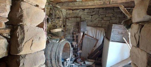 Casa de 4 habitaciónes en Prunetto, Italy No. 111009 20