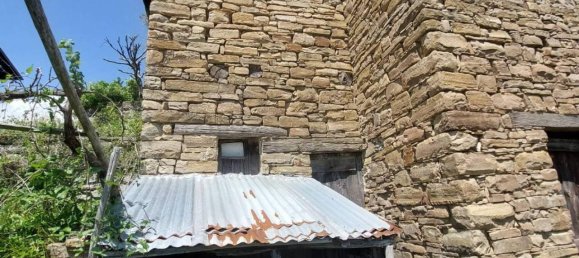 Casa de 4 habitaciónes en Prunetto, Italy No. 111009 9