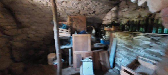 Casa de 4 habitaciónes en Prunetto, Italy No. 111009 24