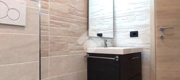 4 Schlafzimmer Wohnung in Ferrara, Italy, Nr. 343105 24