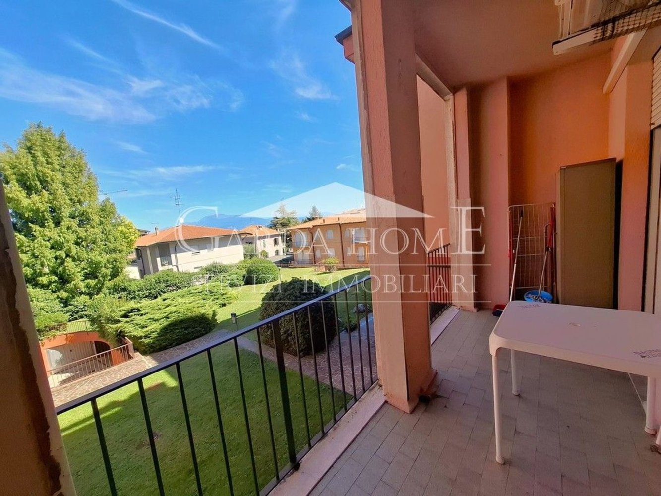 2 bedrooms Apartment in Desenzano del Garda, Italy No. 335595
