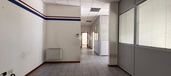 Propriété commerciale à Selvazzano Dentro, Italy 115m² No. 267459 5
