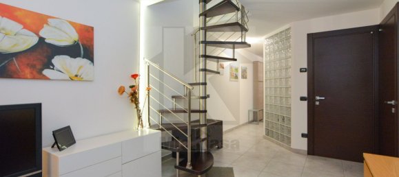 Apartamento de 3 habitaciónes en Uboldo, Italy No. 334220 8