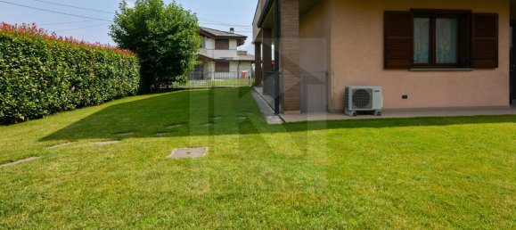 Apartamento de 3 habitaciónes en Uboldo, Italy No. 334220 13