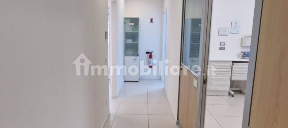 Офис 192м² в Риччоне, Италия № 317077 4
