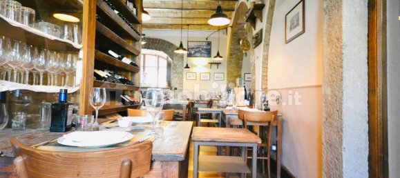 4 rooms Commercial property in Fiumicino, Italy No. 328356 2