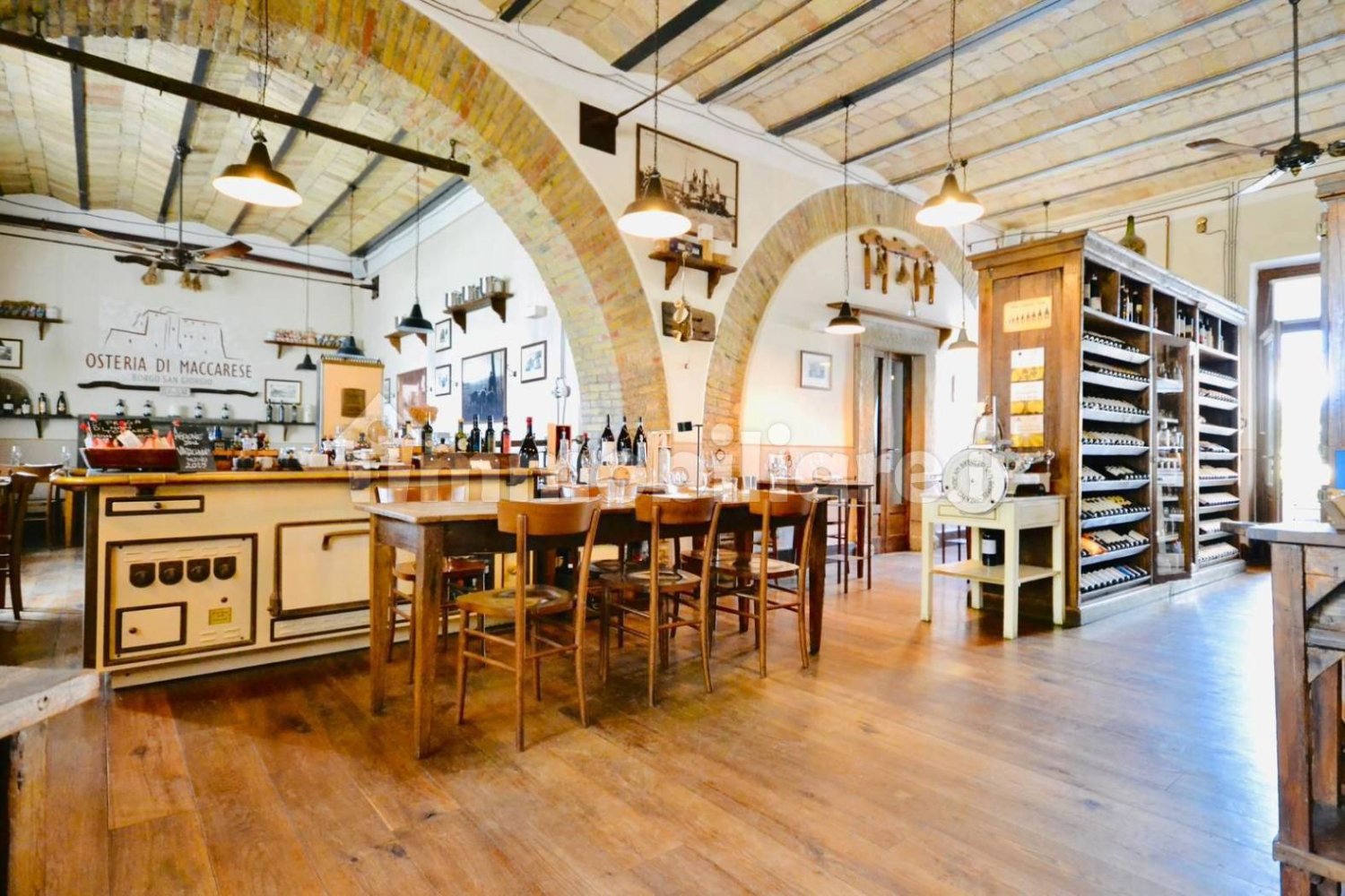 4 rooms Commercial property in Fiumicino, Italy No. 328356