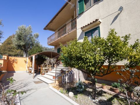 3 bedrooms Villa in Catanzaro, Italy No. 181908