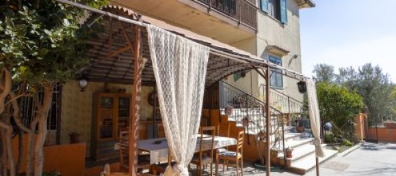 3 bedrooms Villa in Catanzaro, Italy No. 181908 3