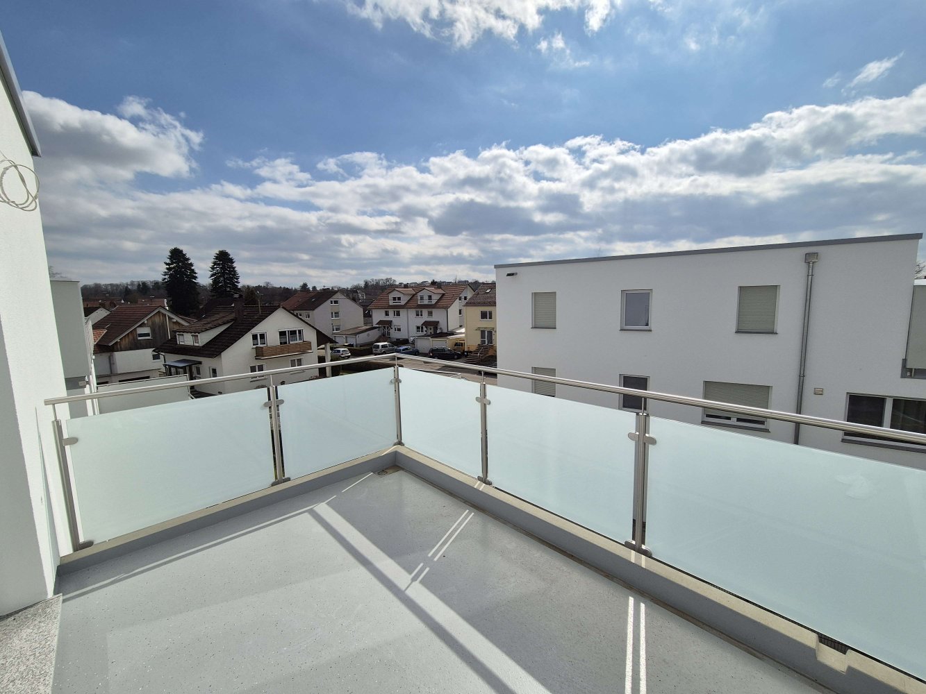 Квартира с 2 спальнями в Баден-Вюртемберг, Германия № 38926