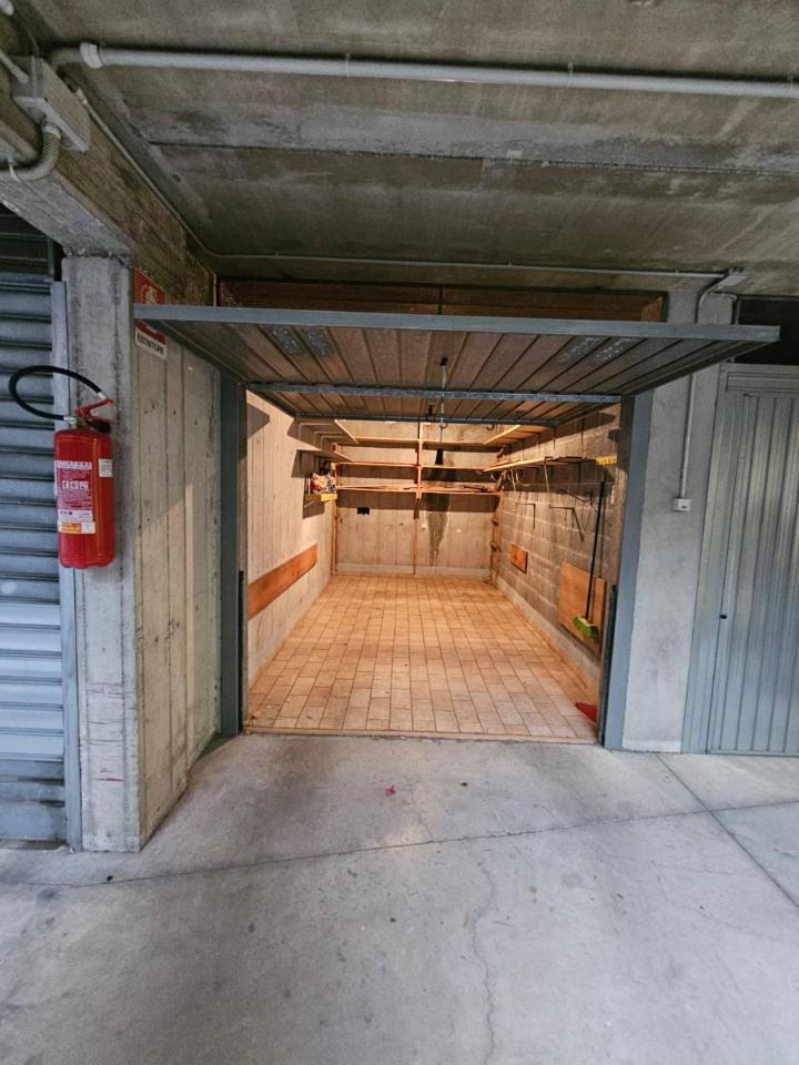 1 room Parking in Ventimiglia, Italy No. 24998