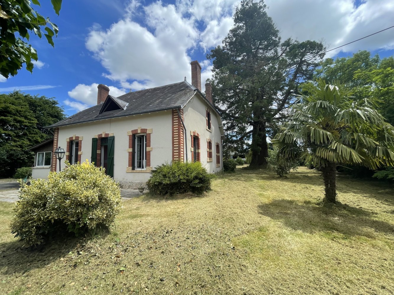 5 chambres Maison à Guilly, France No. 265765