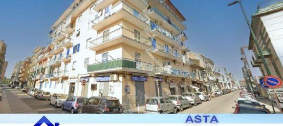 Apartamento T3 em Naples, Italy N.º 334776 11
