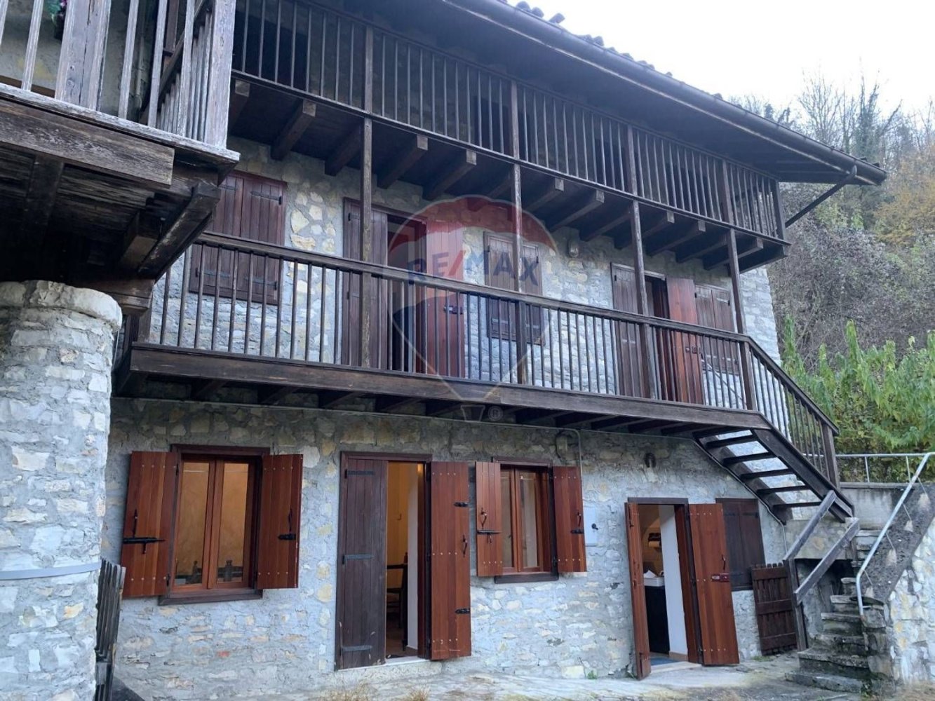 Casa de 10 habitaciónes en Arsiè, Italy No. 119474