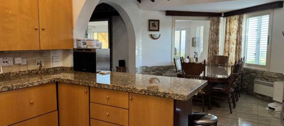 Коммерческая недвижимость с 3 спальнями в Протарас, Кипр № 20382 12