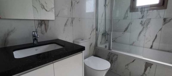 Квартира с 4 спальнями в Пафос, Кипр № 8161 16