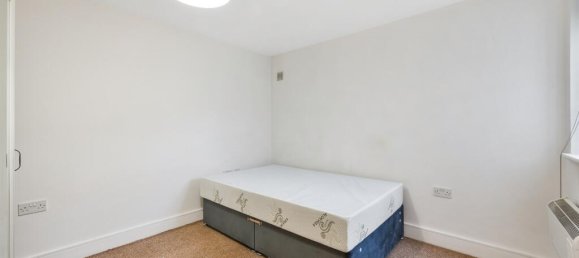 1 bedroom Apartment in London, United Kingdom No. 9899 9