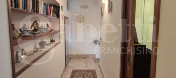 5 bedrooms House in Torre Annunziata, Italy No. 341281 32