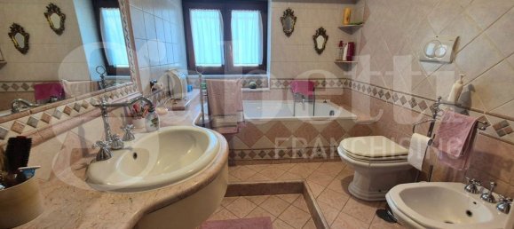 5 bedrooms House in Torre Annunziata, Italy No. 341281 37