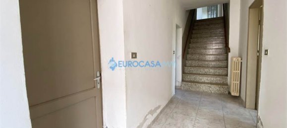 7 bedrooms House in Rolo, Italy No. 59559 16