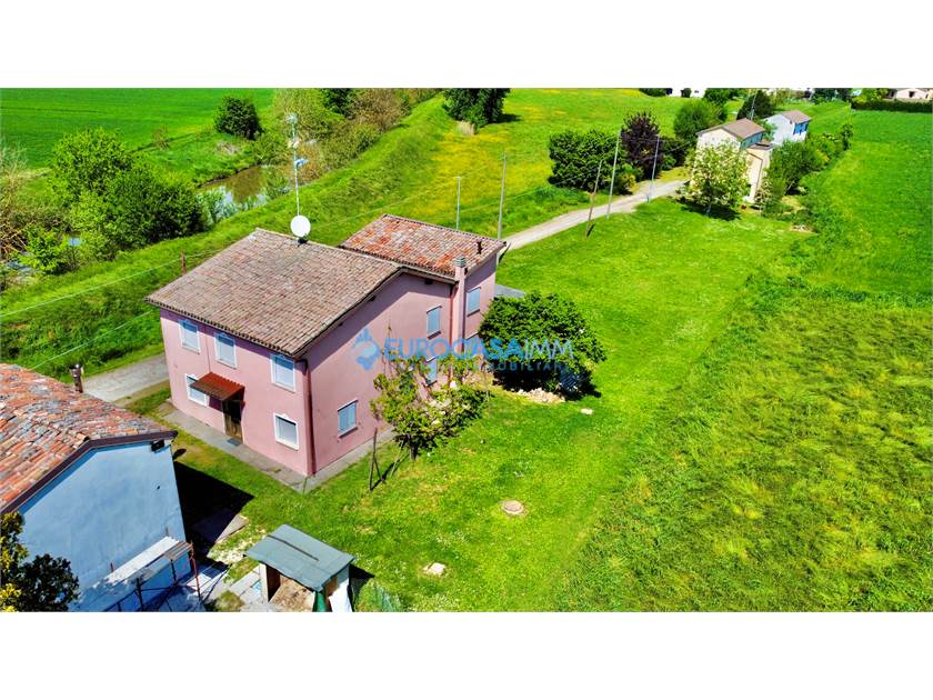 7 bedrooms House in Rolo, Italy No. 59559