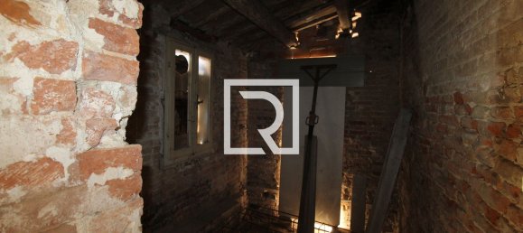 384m² Building in Bagnacavallo, Italy No. 289748 25