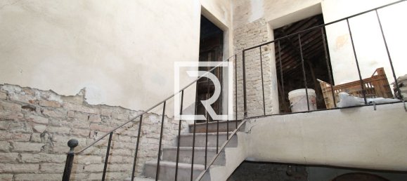 384m² Building in Bagnacavallo, Italy No. 289748 16