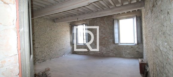 384m² Building in Bagnacavallo, Italy No. 289748 12