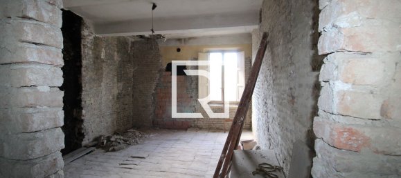 384m² Building in Bagnacavallo, Italy No. 289748 7