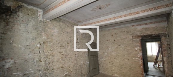 384m² Building in Bagnacavallo, Italy No. 289748 10