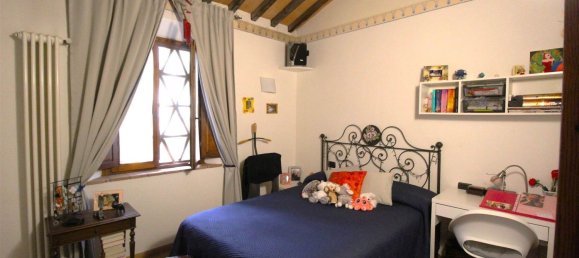 7-salle Villa à Poggibonsi, Italy No. 78287 13