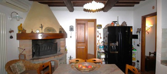 7-salle Villa à Poggibonsi, Italy No. 78287 10