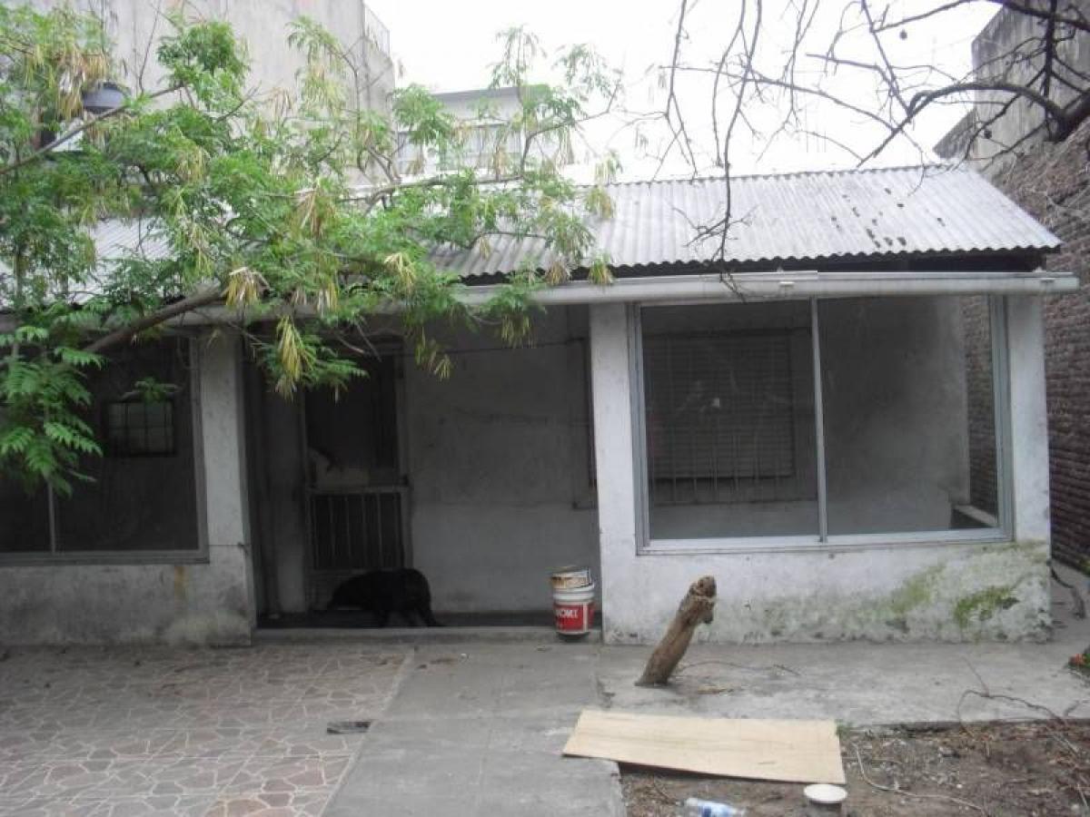 Дом с 2 спальнями в Ланус, Аргентина № 4938