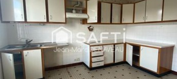 4 Schlafzimmer Haus in Richelieu, France, Nr. 301550 5