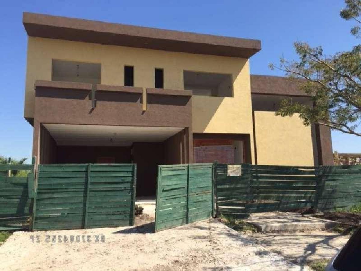 Casa de 4 dormitorios en Tigre, Argentina No. 93288