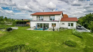 6 rooms Apartment in Achau, Austria No. 90536