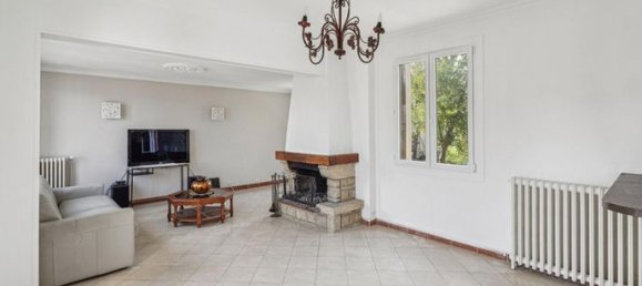 3 Schlafzimmer Haus in Villemomble, France, Nr. 310784 5