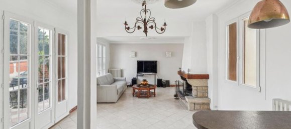 3 Schlafzimmer Haus in Villemomble, France, Nr. 310784 7