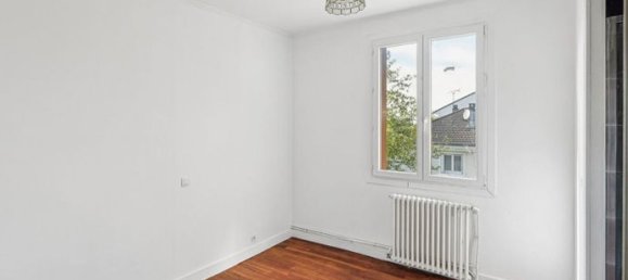 3 Schlafzimmer Haus in Villemomble, France, Nr. 310784 9